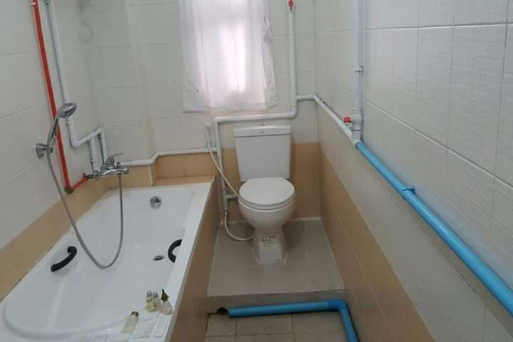 Room 13 of 29