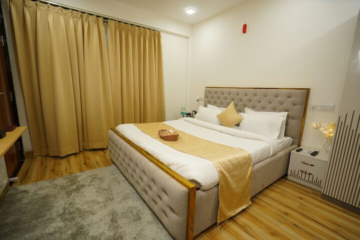 Room 43 of 93