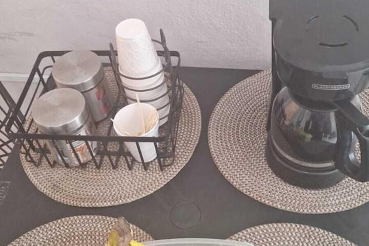 Breakfast/Coffee Service 33 of 38