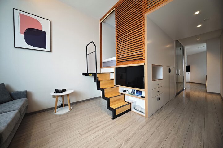 Room 18 of 40