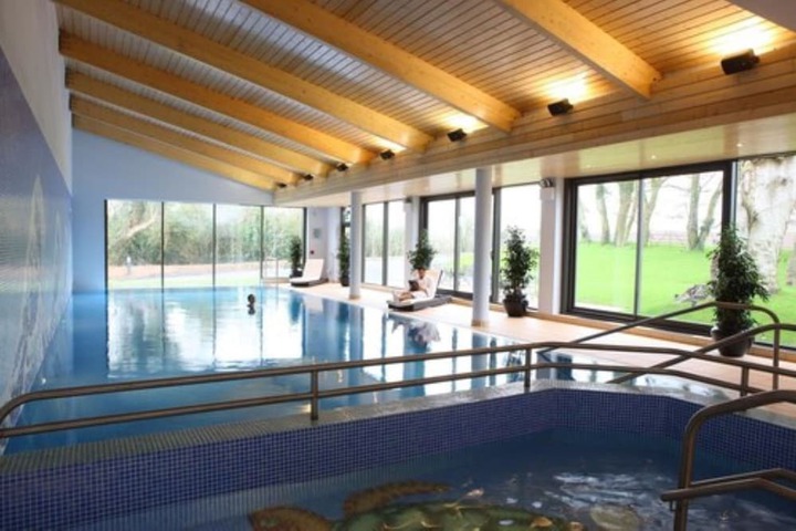 Pools & Facilities