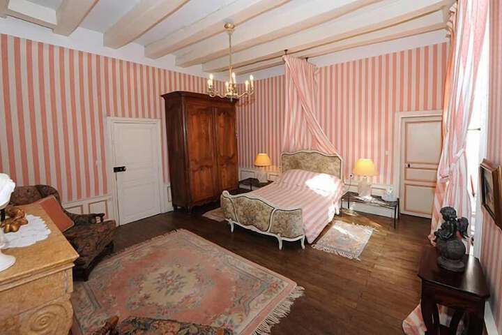 Room 12 of 53