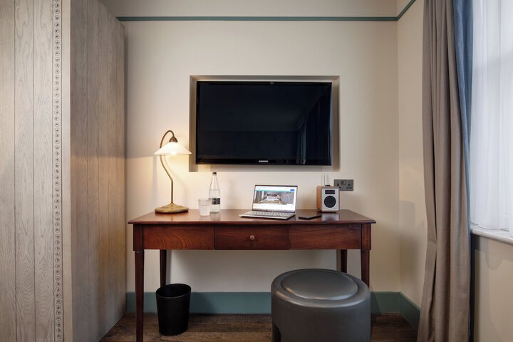 Room 13 of 45