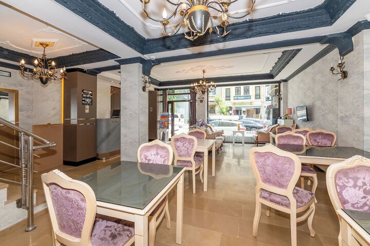 Entrance & Lobby