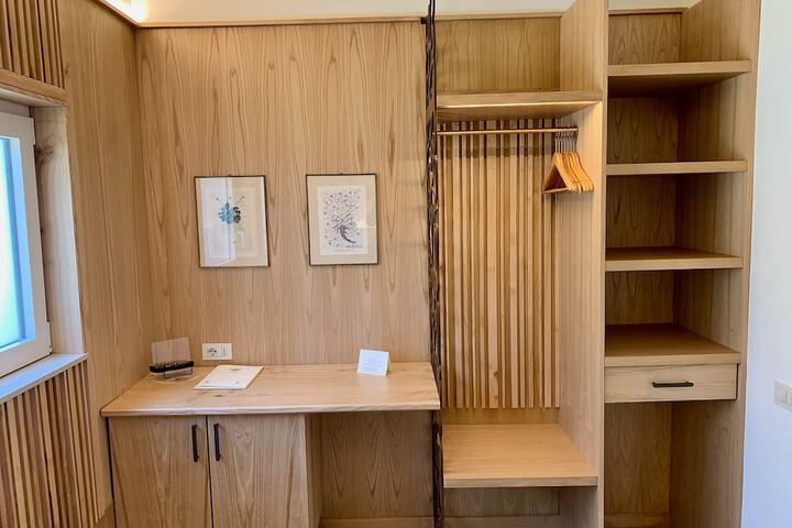 Room 4 of 62