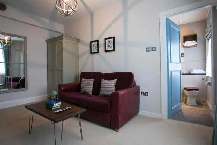Room 11 of 25