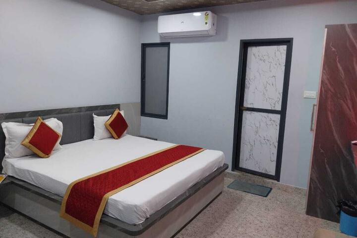 Room 21 of 29
