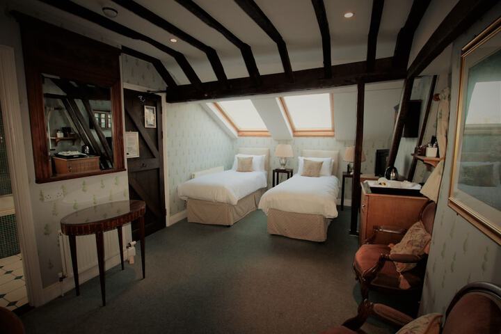 Room 5 of 67