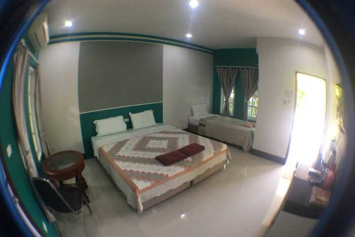 Room 11 of 47