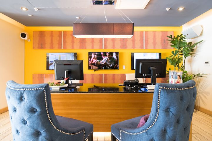 Concierge desk
