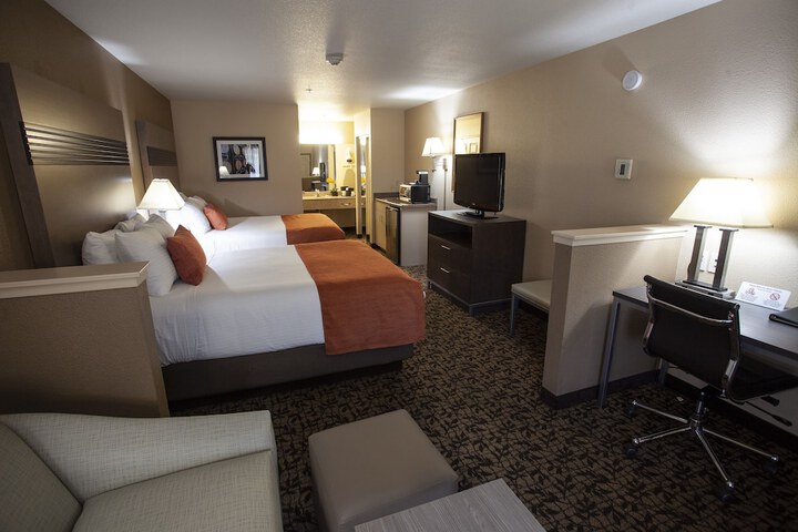 2 Queen Beds (4 of 8)