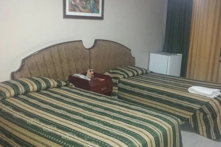 Room 11 of 23