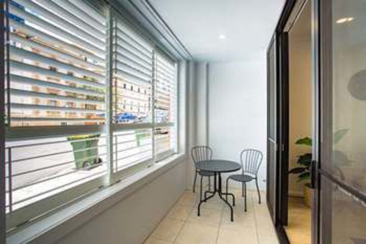 Room 4 of 6