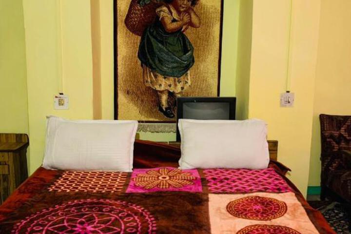 HOTEL EMBASSY