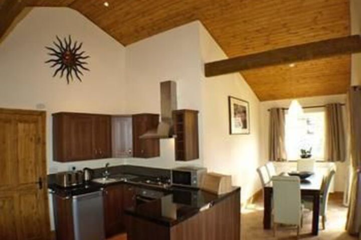 Room 9 of 11