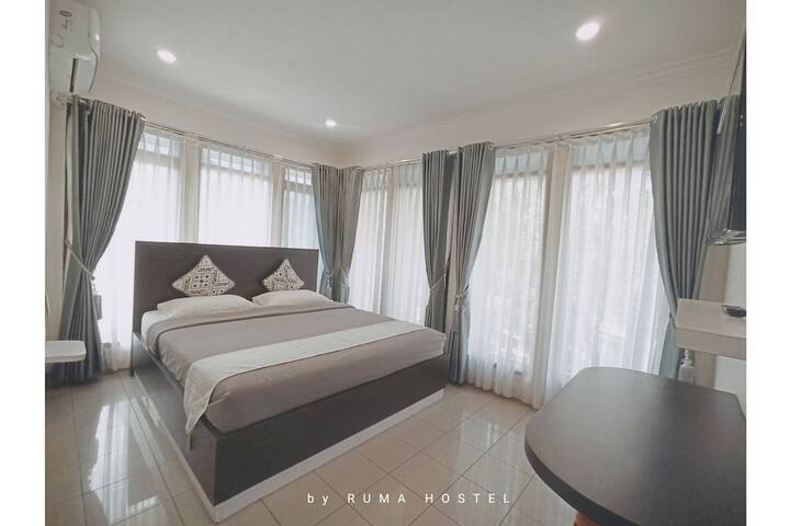 Room 29 of 49