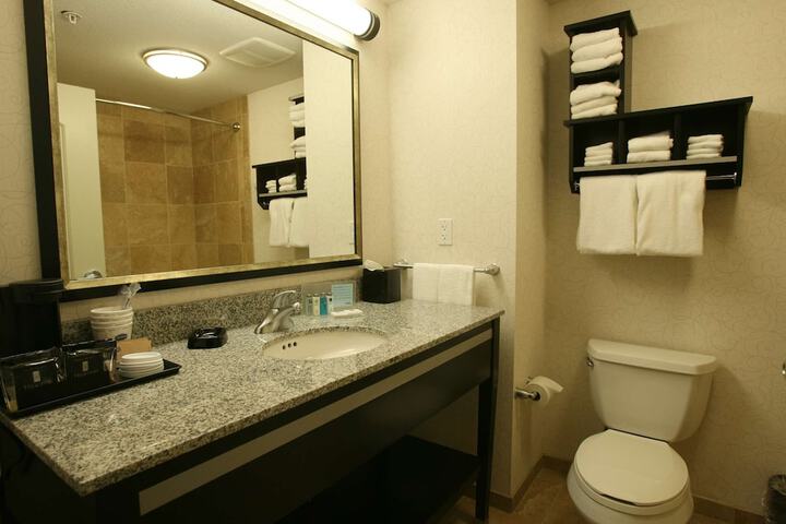 Room 25 of 61