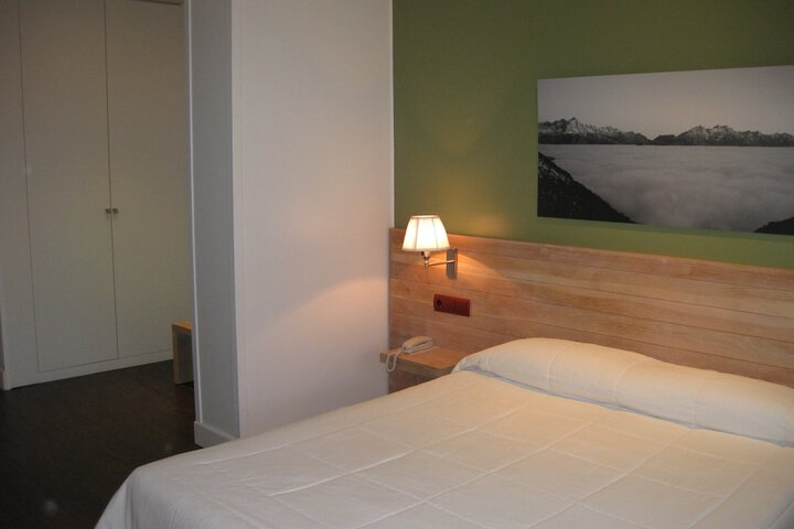 Room 4 of 56