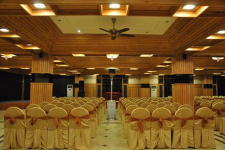 Ballroom/Hall 3 of 26
