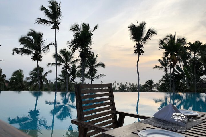 Pool Hotel