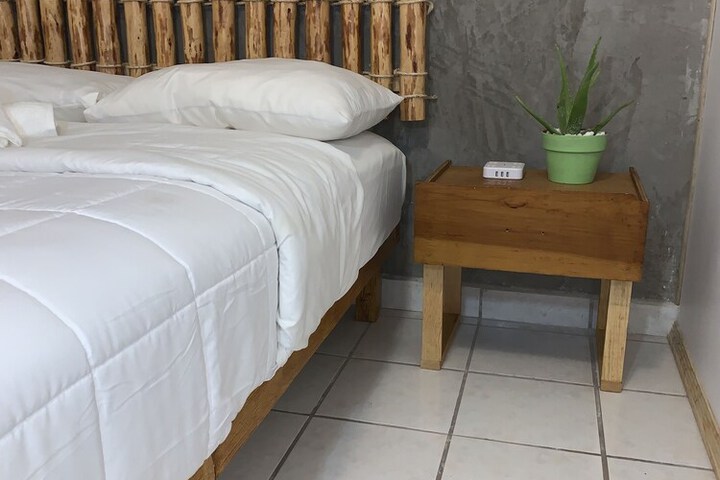 Room 6 of 25