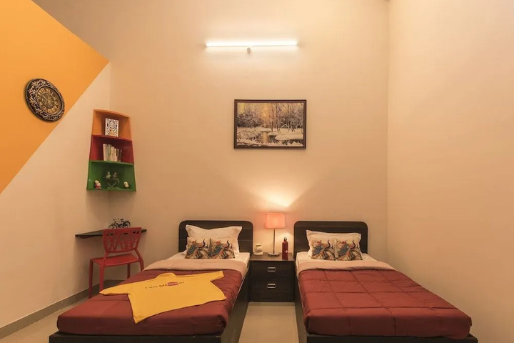 Room 3 of 25