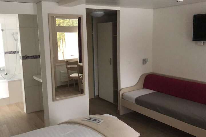 Room 3 of 26