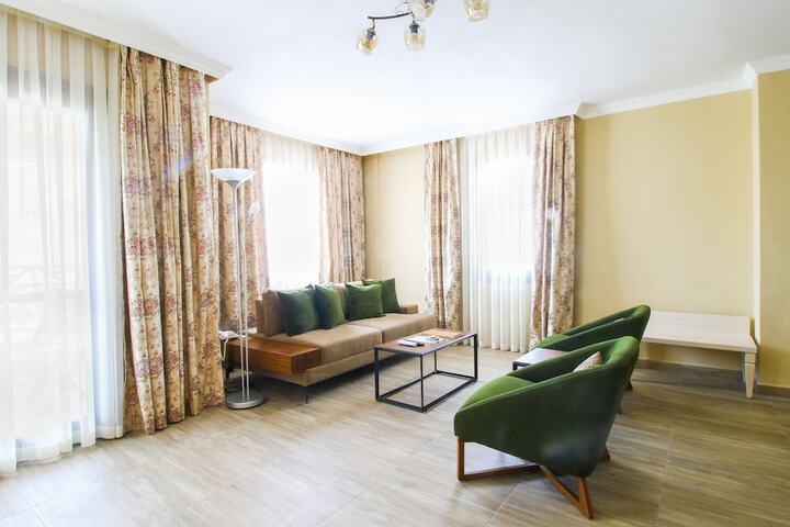 Room 36 of 177