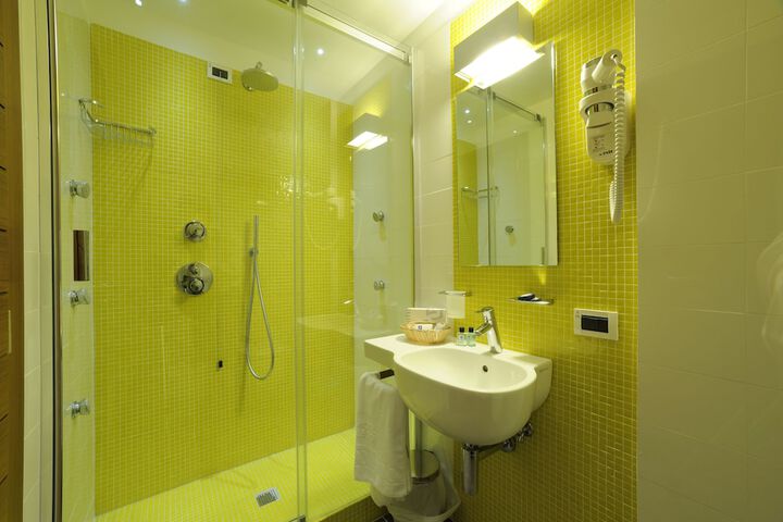 Room 50 of 75