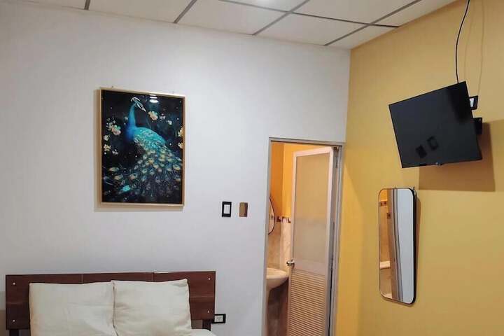 Room 13 of 19