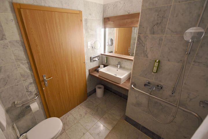 Room 45 of 71