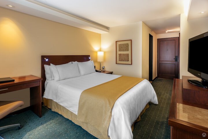 Room 2 of 88