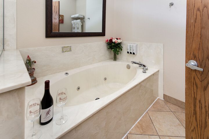 Jetted tub