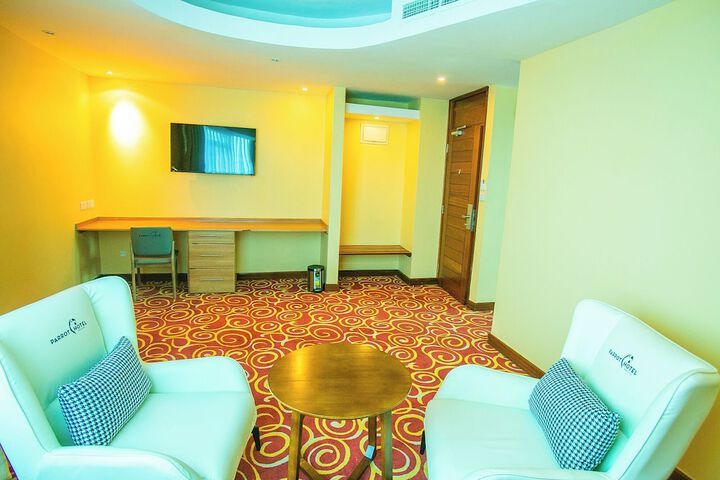 Room 32 of 91