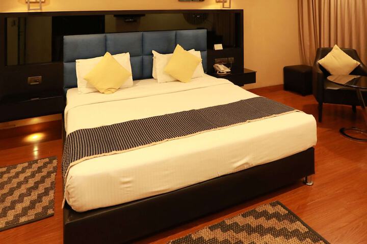 Room 34 of 80