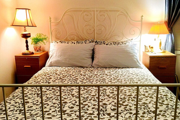Room 14 of 24