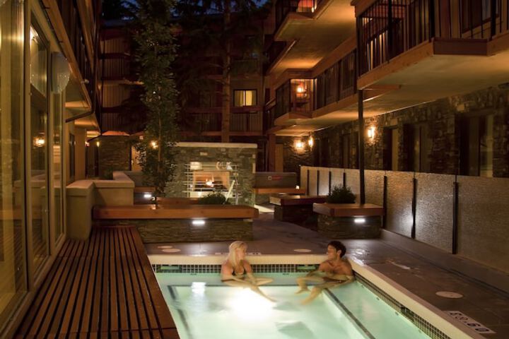 Hotel with Pool