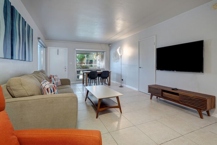 1 Bedroom Deluxe Apartment King Bed Sofa Kitchen Accessible (22 of 42)