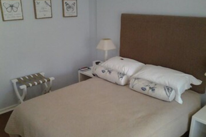 Room 9 of 11