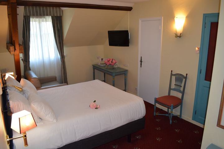 Room 19 of 49