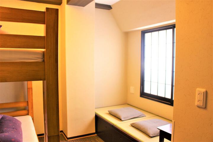 Room 29 of 65