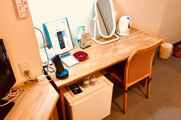 Room 9 of 33