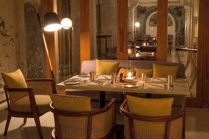 Dining 93 of 194