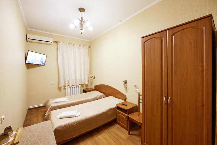 Room 12 of 62