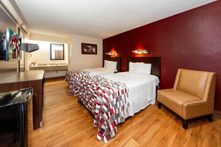Double Deluxe King Bed (2 of 3)