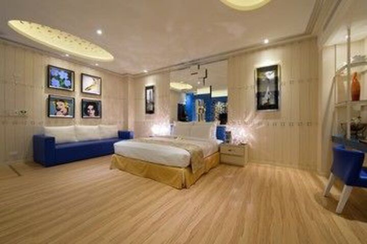 Room 54 of 118