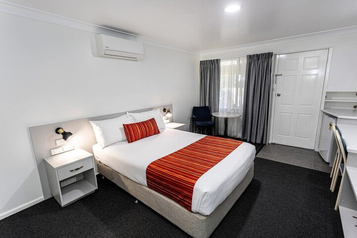 Room 36 of 85