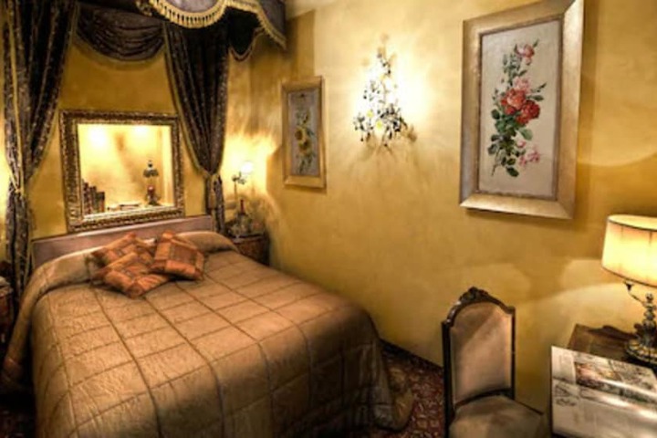 Room 20 of 86