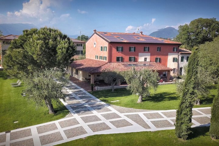 Hotel 90 of 97