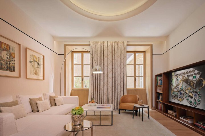 Room 28 of 60